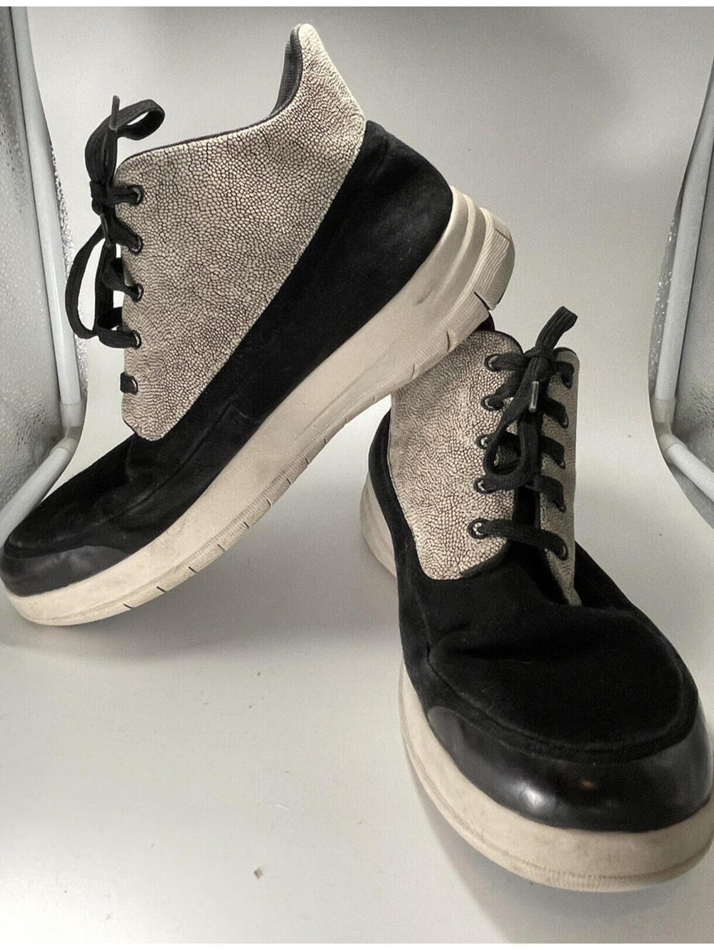 FitFlop Women's Überknit High-Top Sneakers Black Knit Anatomicush Size 9